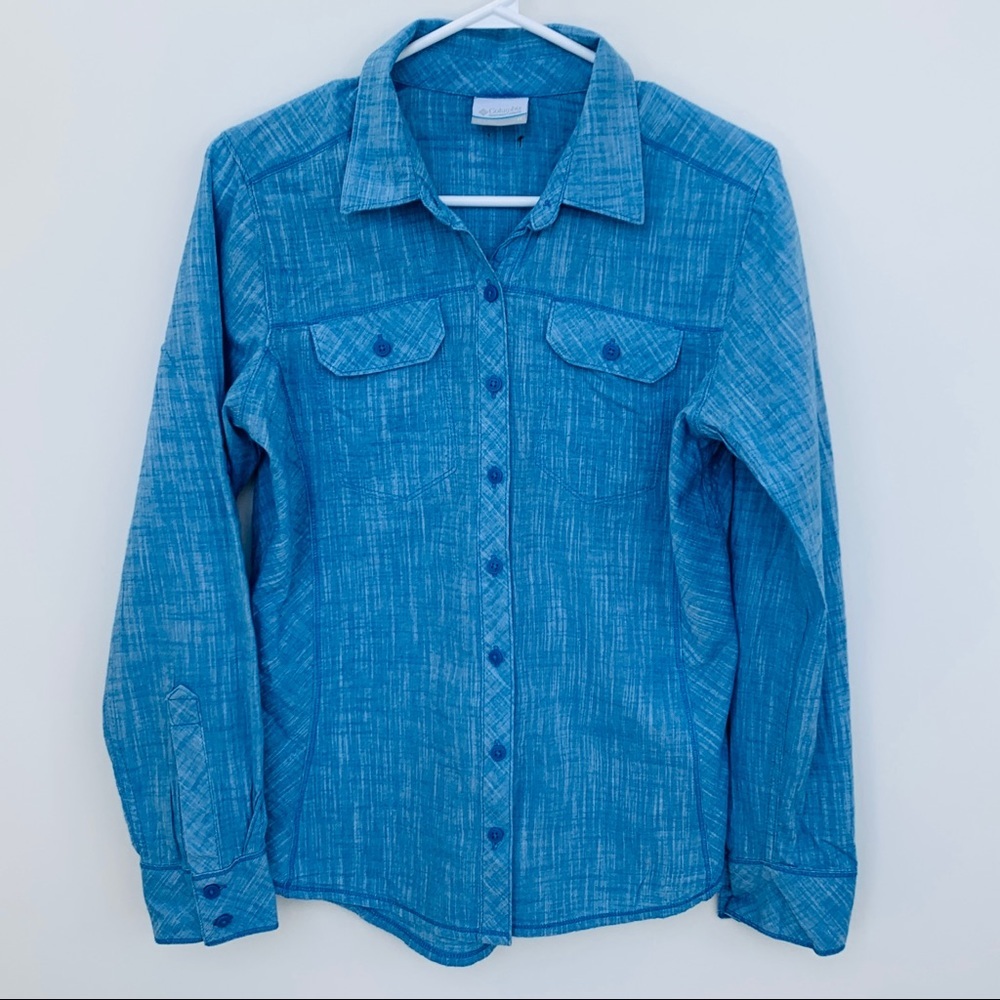 Columbia Women's Blue Lightweight Cotton Long Button Down Sleeve Shirt - Size M